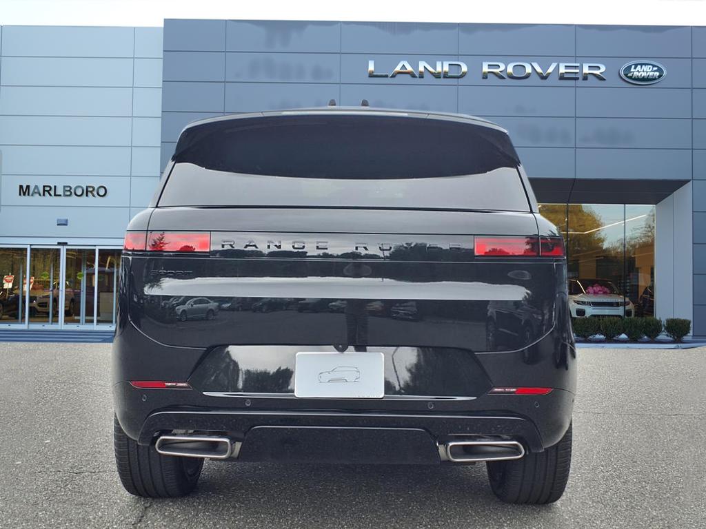 2025 Land Rover Range Rover Sport SE photo 7