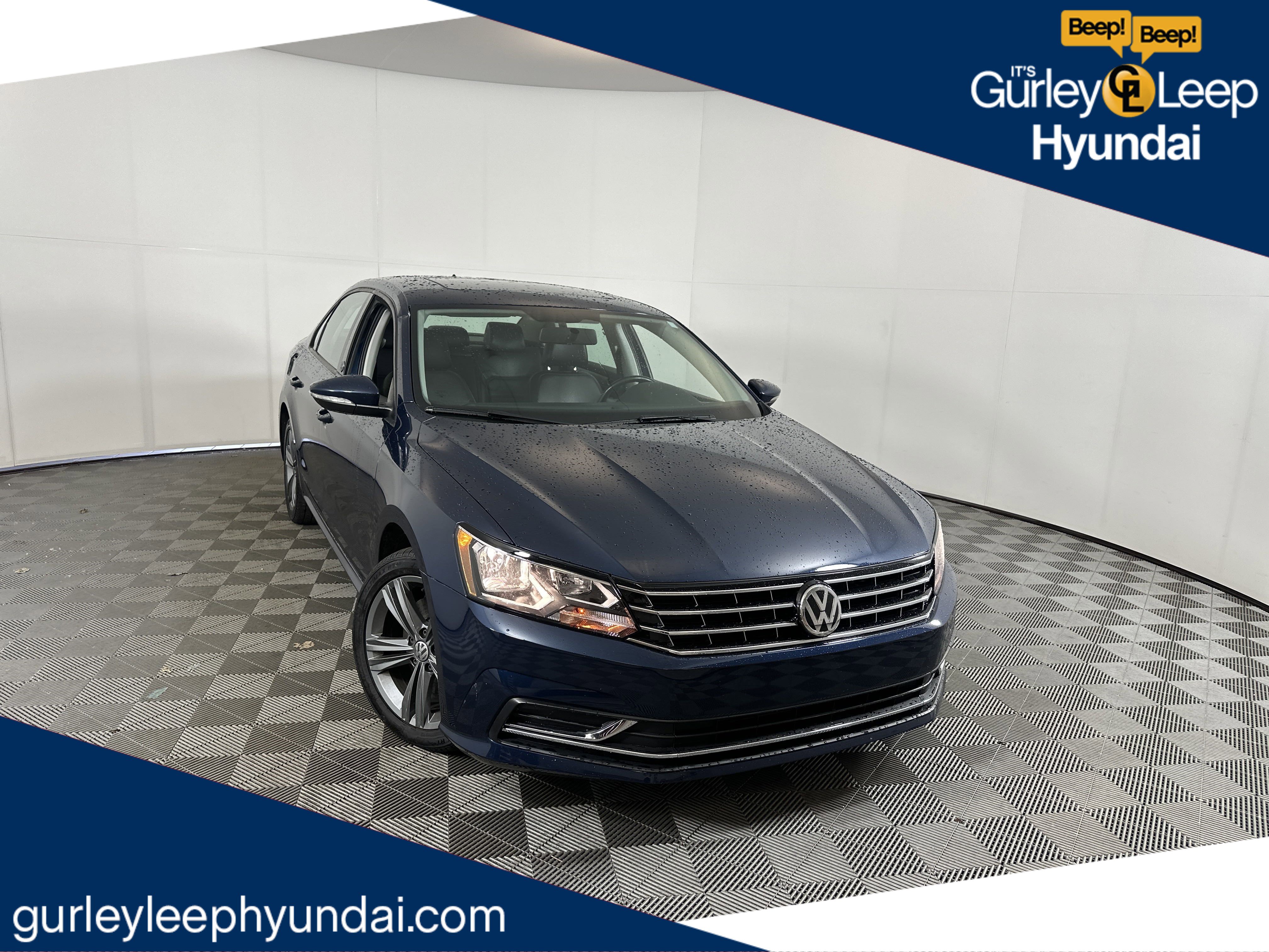 NEON CLOCK SINGLE【VOLKS WAGEN-BLUE Clocks | RED5 Neon Rim