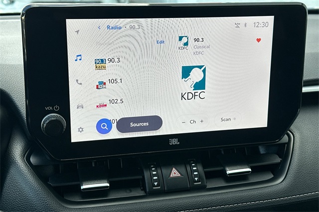 2024 Toyota RAV4 XLE Premium photo 17