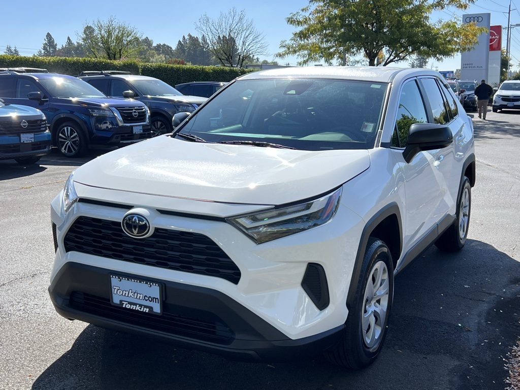 2024 Toyota RAV4 LE photo 2