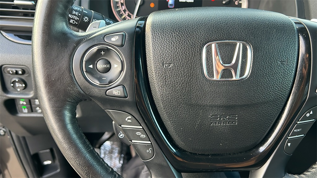 2020 Honda Ridgeline RTL-E photo 17