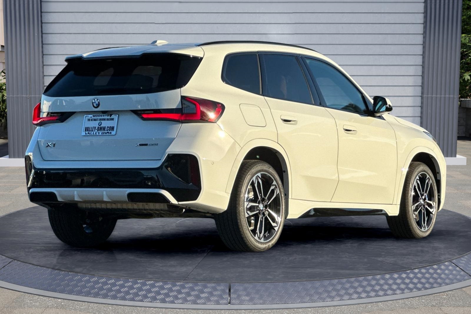 2026 Bmw X1 XDrive28i photo 4