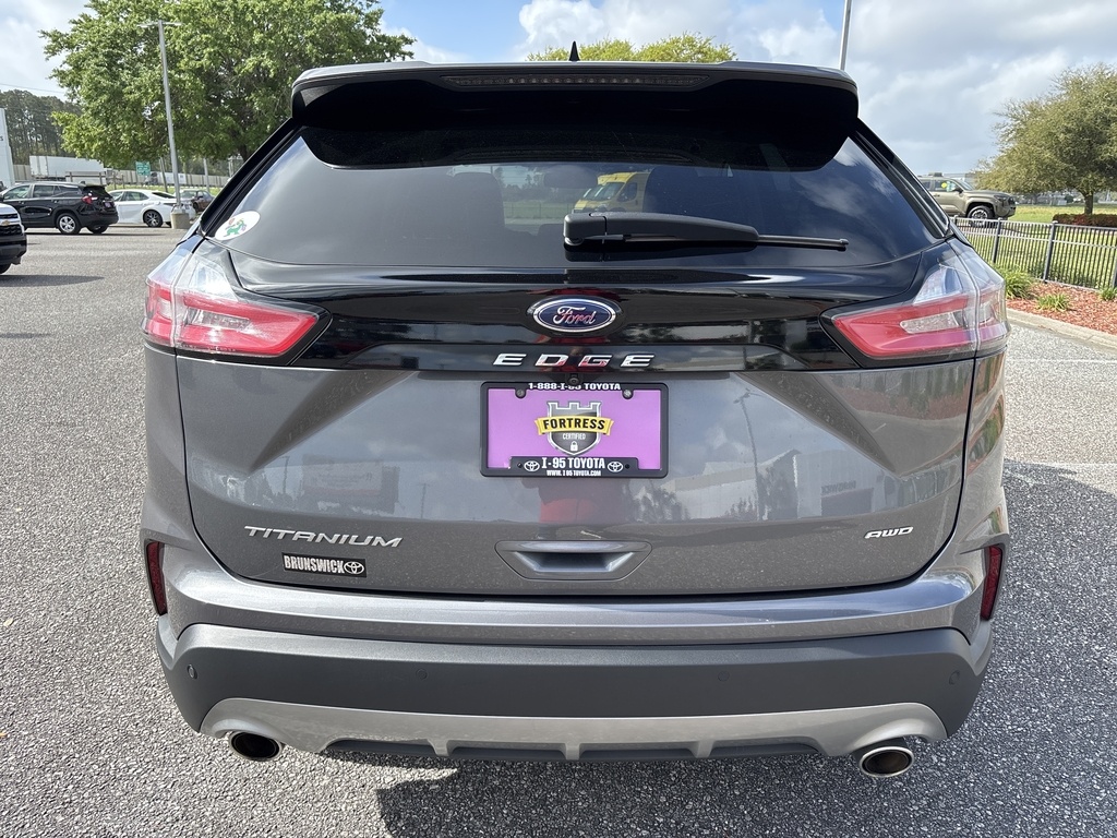 2022 Ford Edge Titanium photo 4