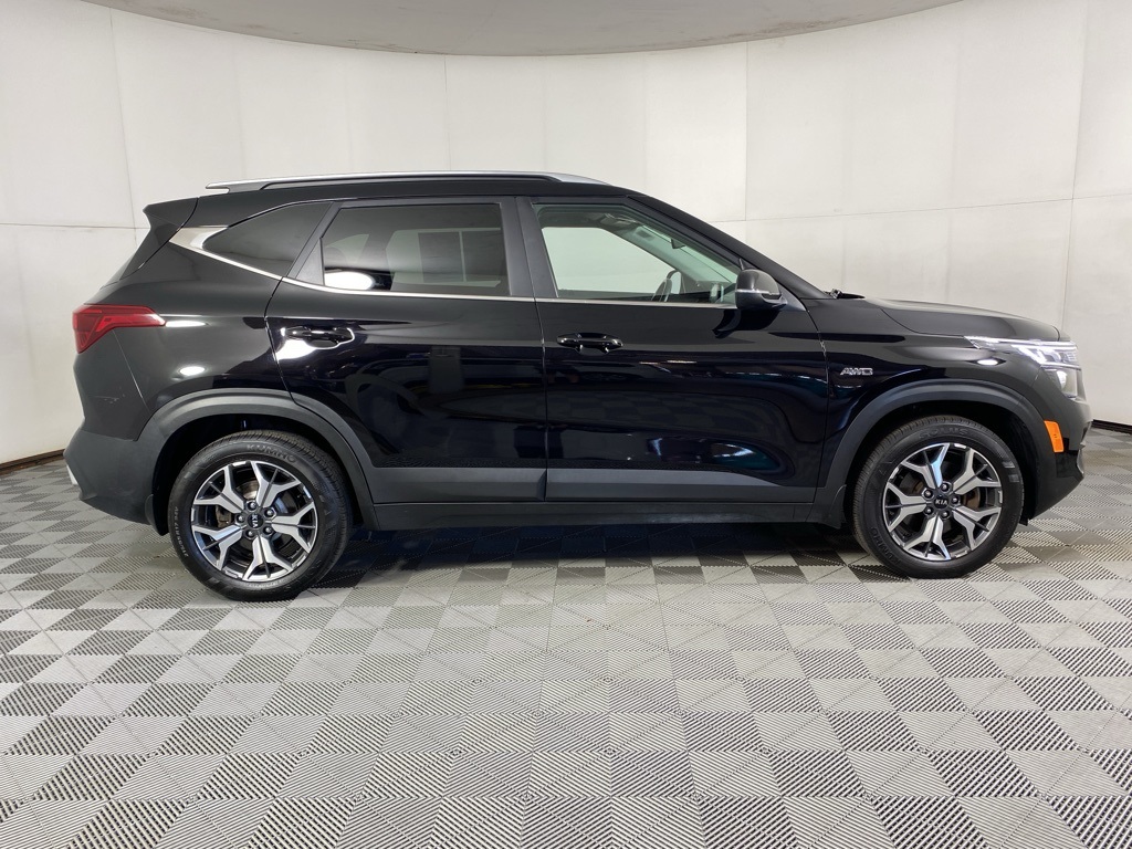 2021 Kia Seltos EX photo 17