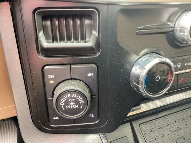 2023 Ford F-150 Lariat photo 35