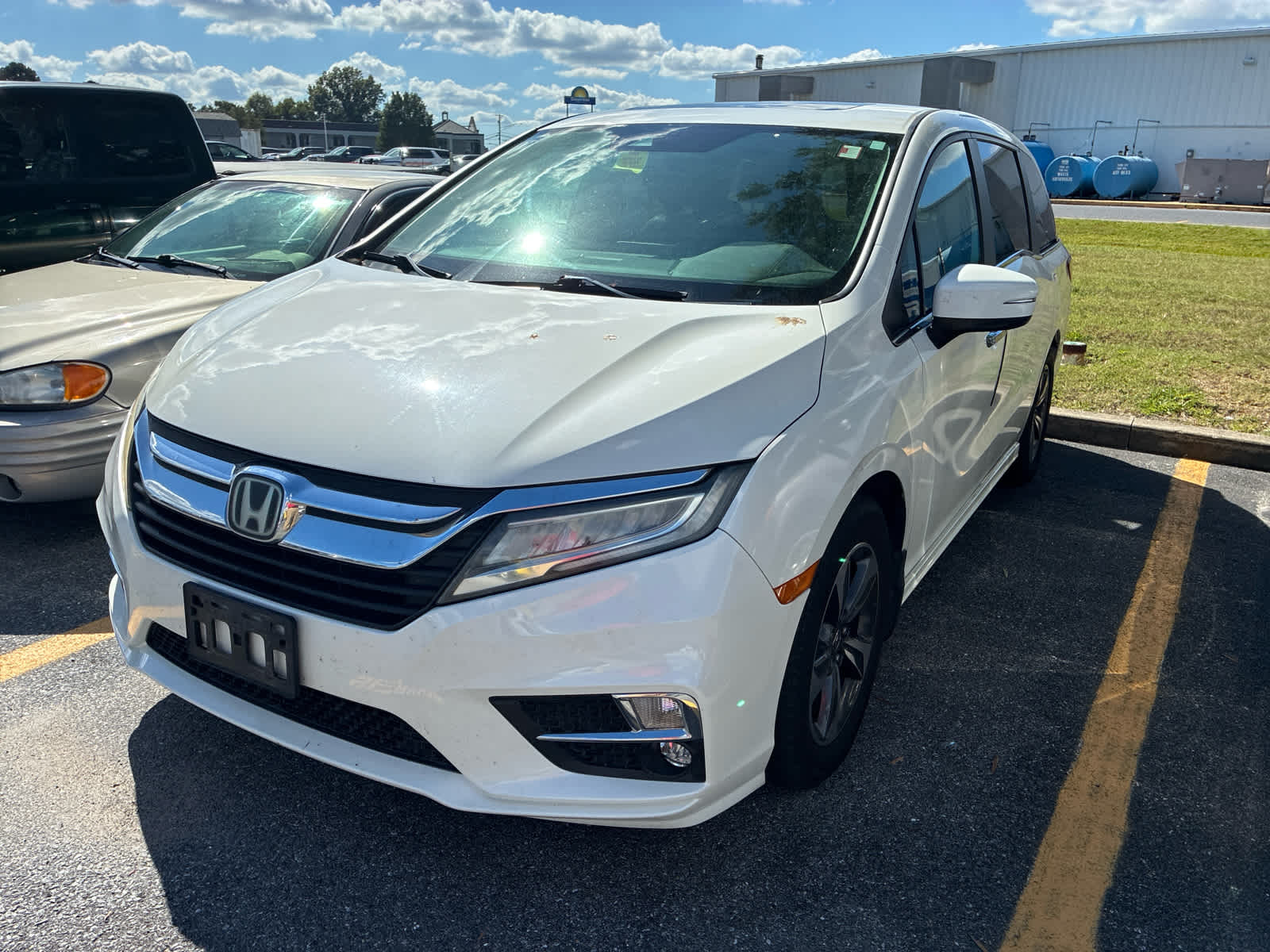 2018 Honda Odyssey Touring photo 2
