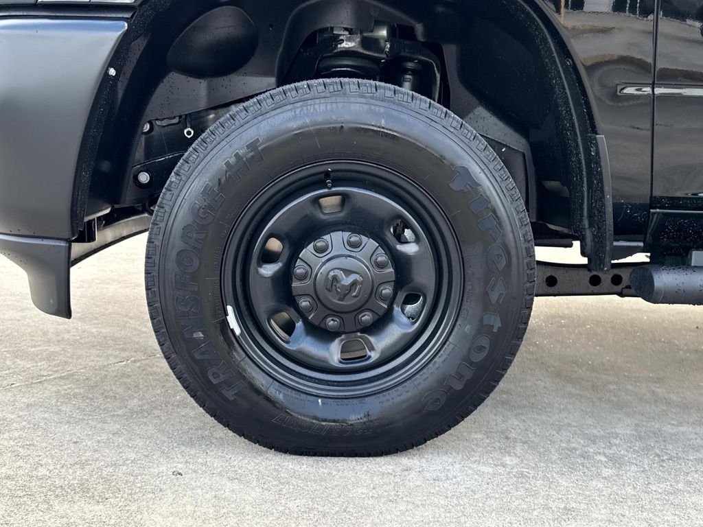 2025 Ram 2500 Tradesman photo 4