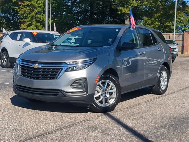 2023 Chevrolet Equinox LS's photo