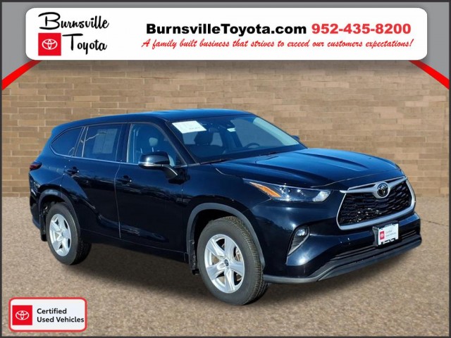 Certified Pre-Owned 2022 Toyota Highlander LE 4D Sport Utility in