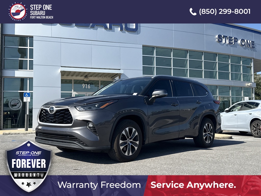 2022 Toyota Highlander XLE's photo