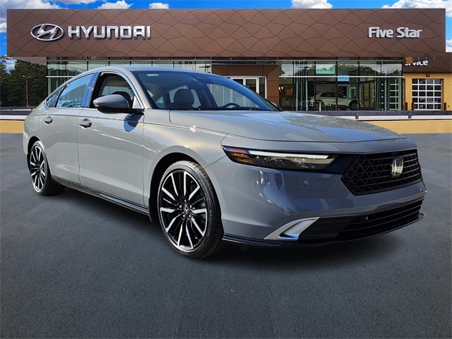 2025 Honda Accord Hybrid Touring's photo