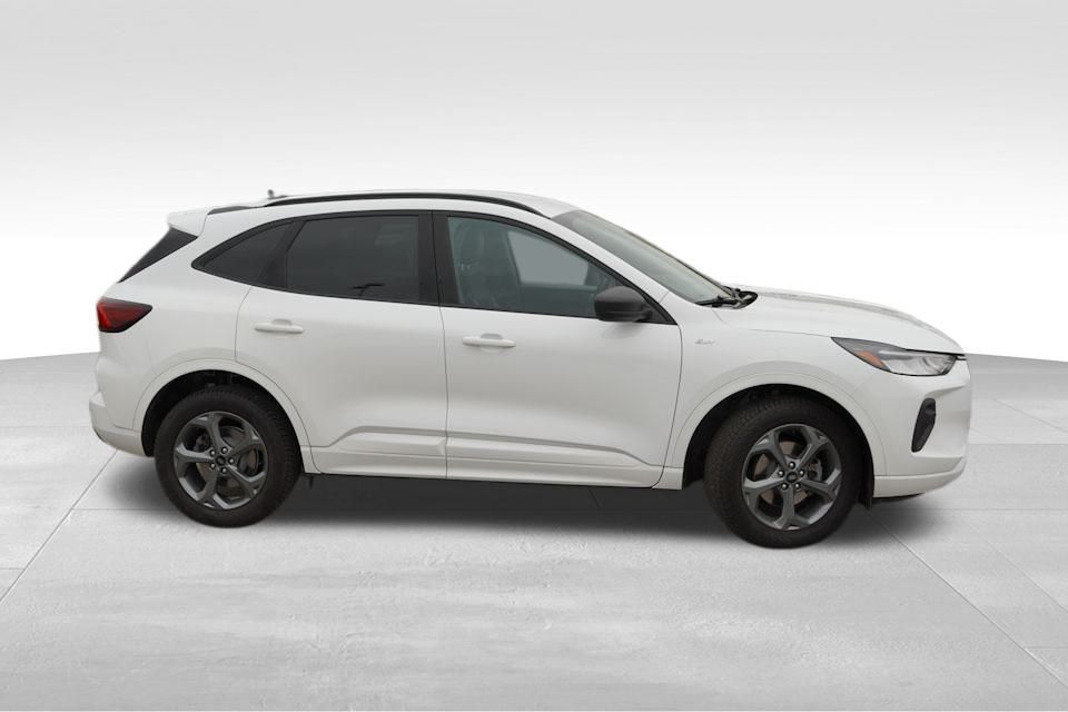 2023 Ford Escape ST-Line photo 3