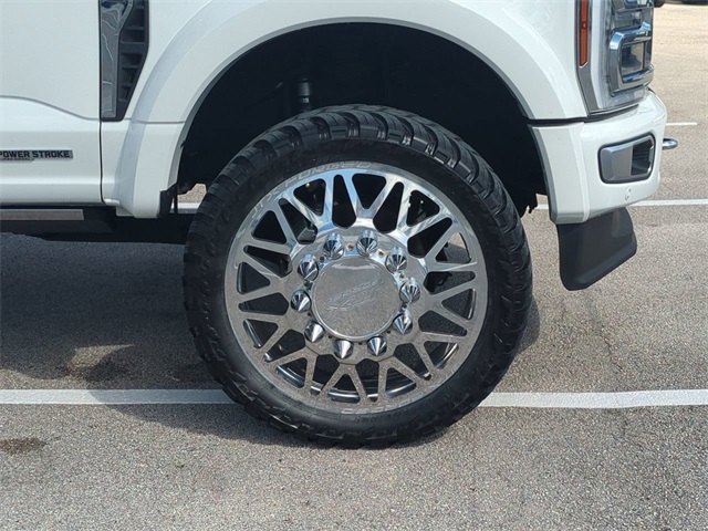 2024 Ford F-450 Limited photo 11