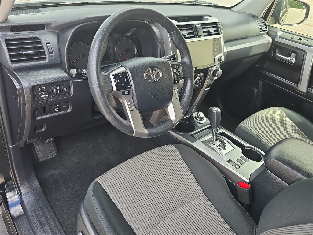 2024 Toyota 4Runner SR5 4WD photo 16
