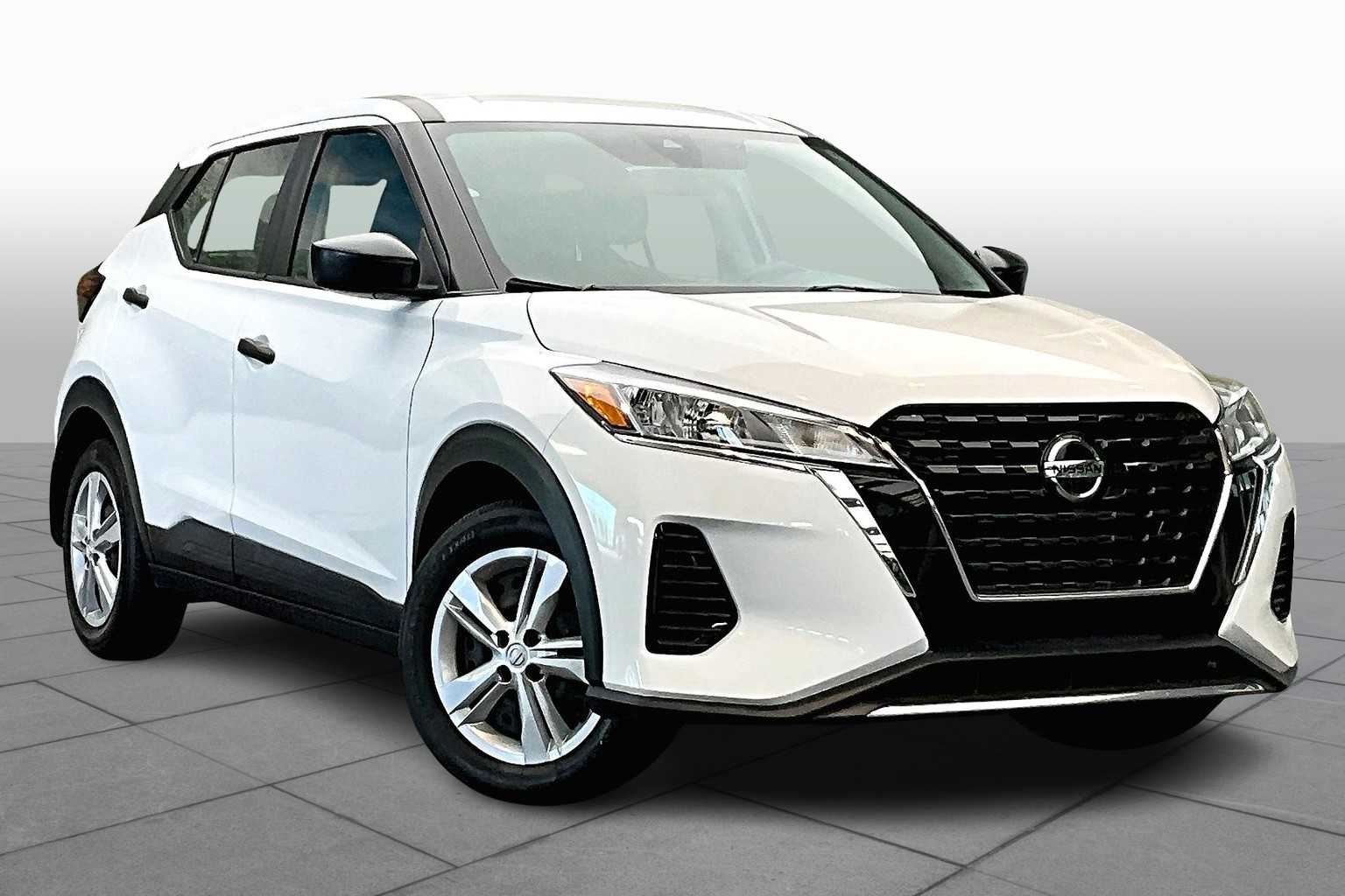 2021 Nissan Kicks S photo 2