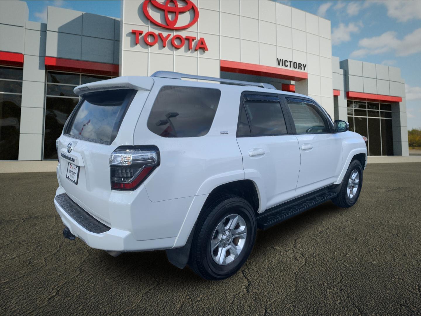 2017 Toyota 4Runner SR5 Premium photo 3