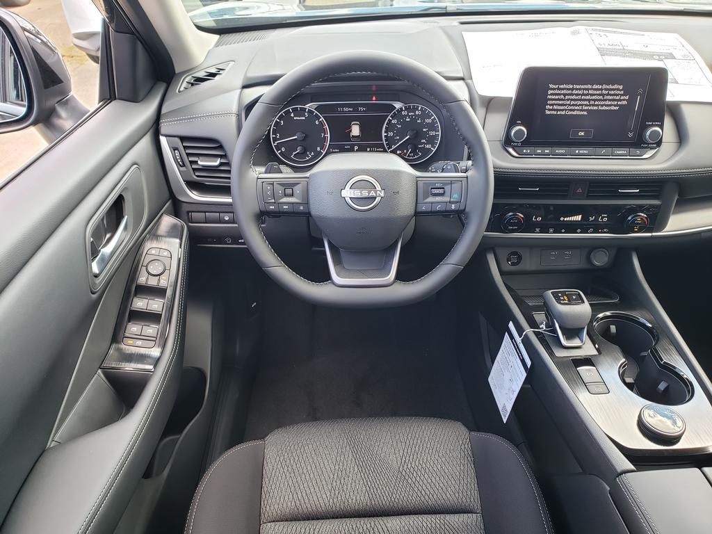 2026 Nissan Rogue SV photo 9