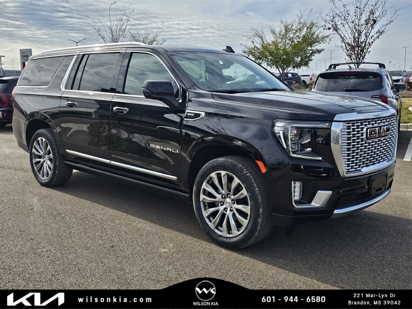 2021 GMC Yukon XL Denali's photo