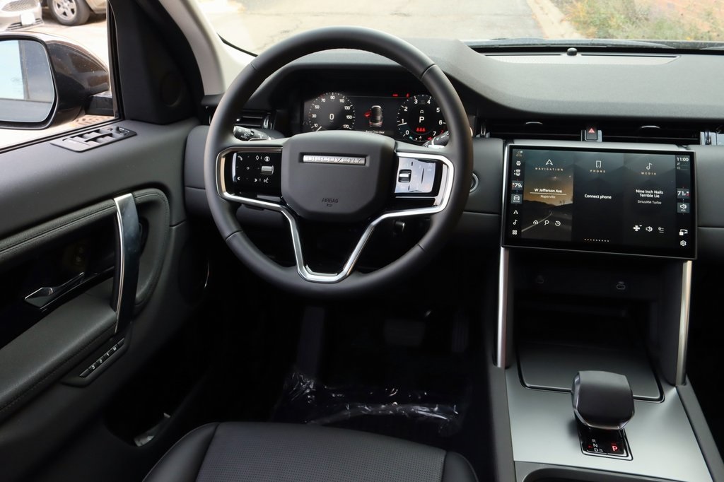 2025 LAND ROVER DISCOVERY SPORT - Image 13