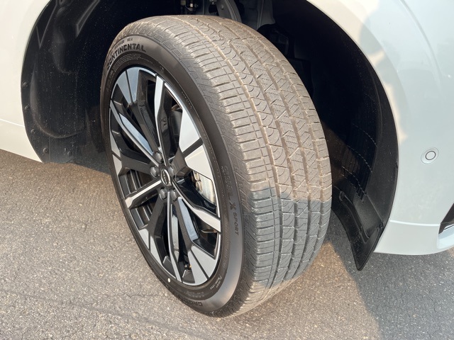 2026 Volvo XC60 B5 Plus photo 23