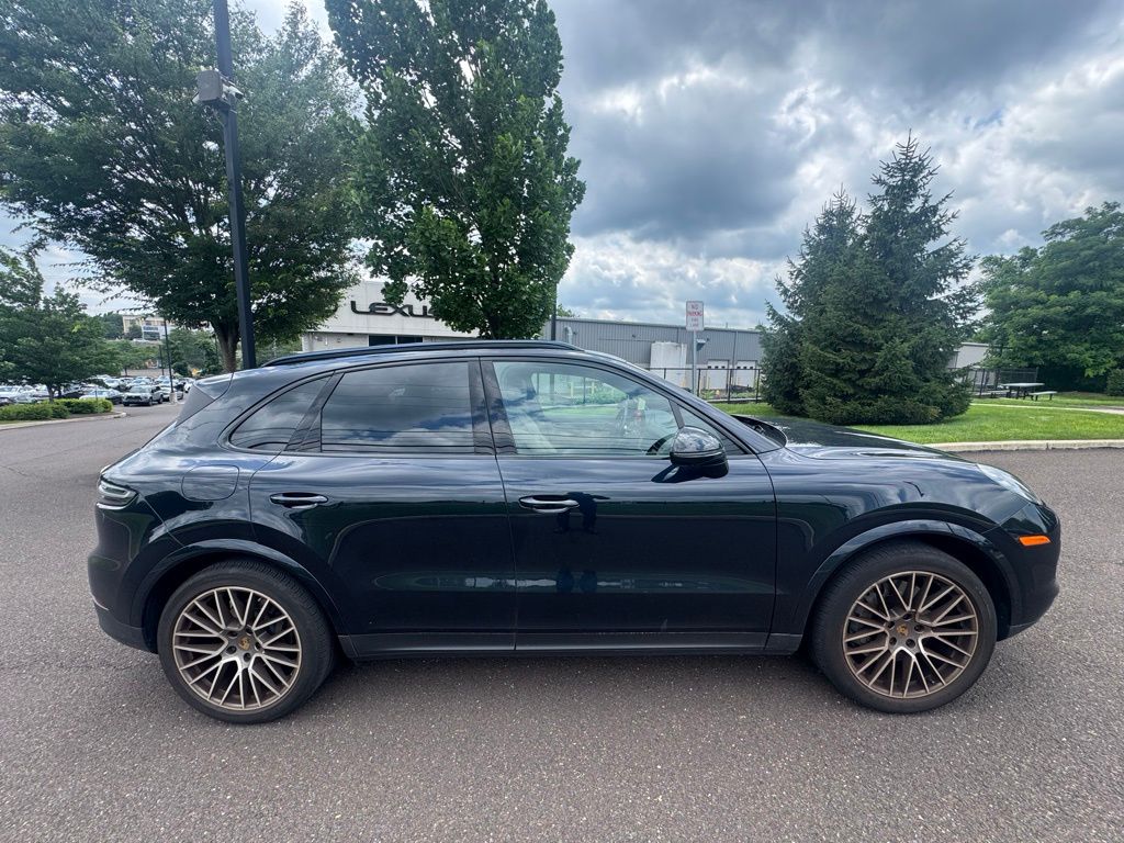 2023 Porsche Cayenne S Platinum Edition photo 8