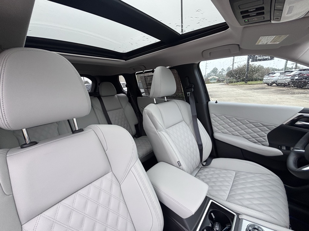 2024 Mitsubishi Outlander PHEV Platinum photo 20