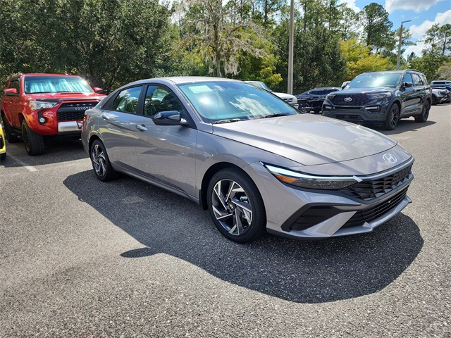 2025 Hyundai Elantra Blue's photo