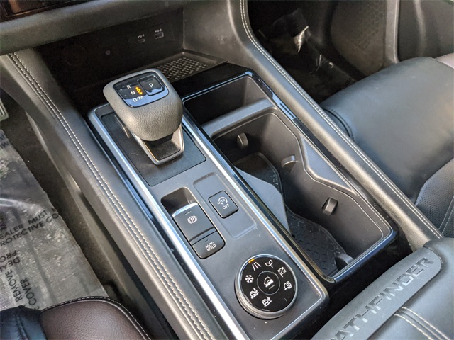 2023 Nissan Pathfinder Platinum photo 26