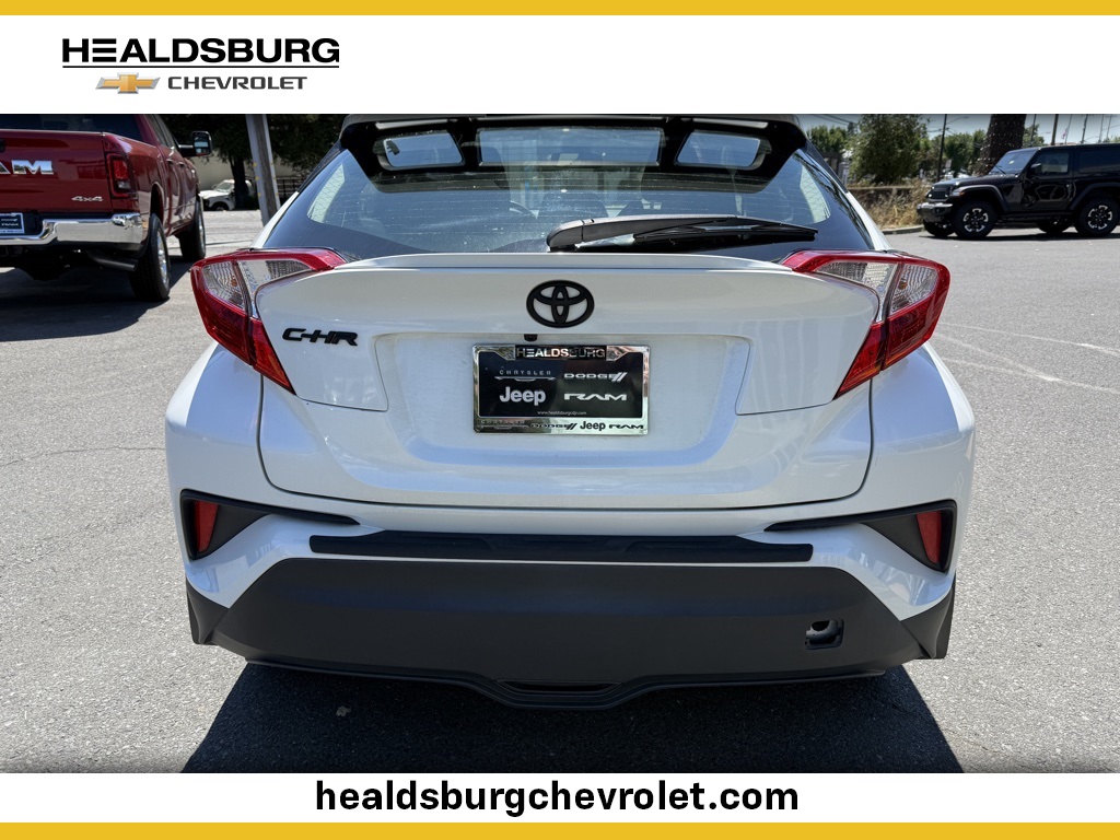 2021 Toyota C-HR XLE photo 4