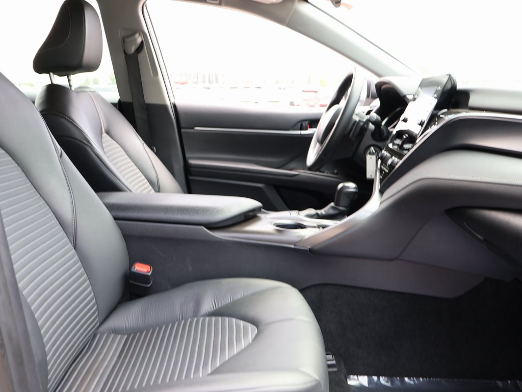 2024 Toyota Camry SE photo 9