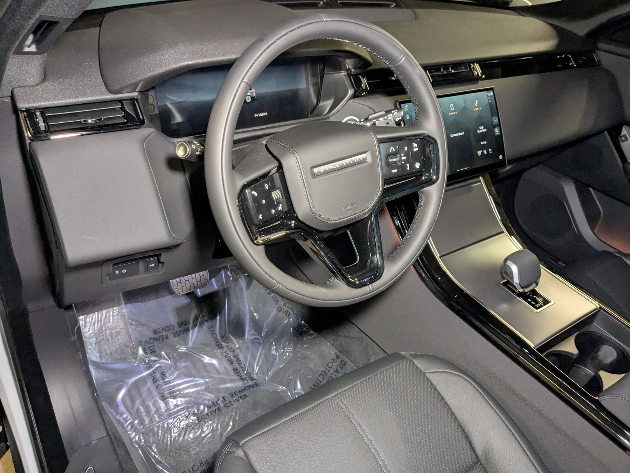 2026 Land Rover Range Rover Velar S photo 3