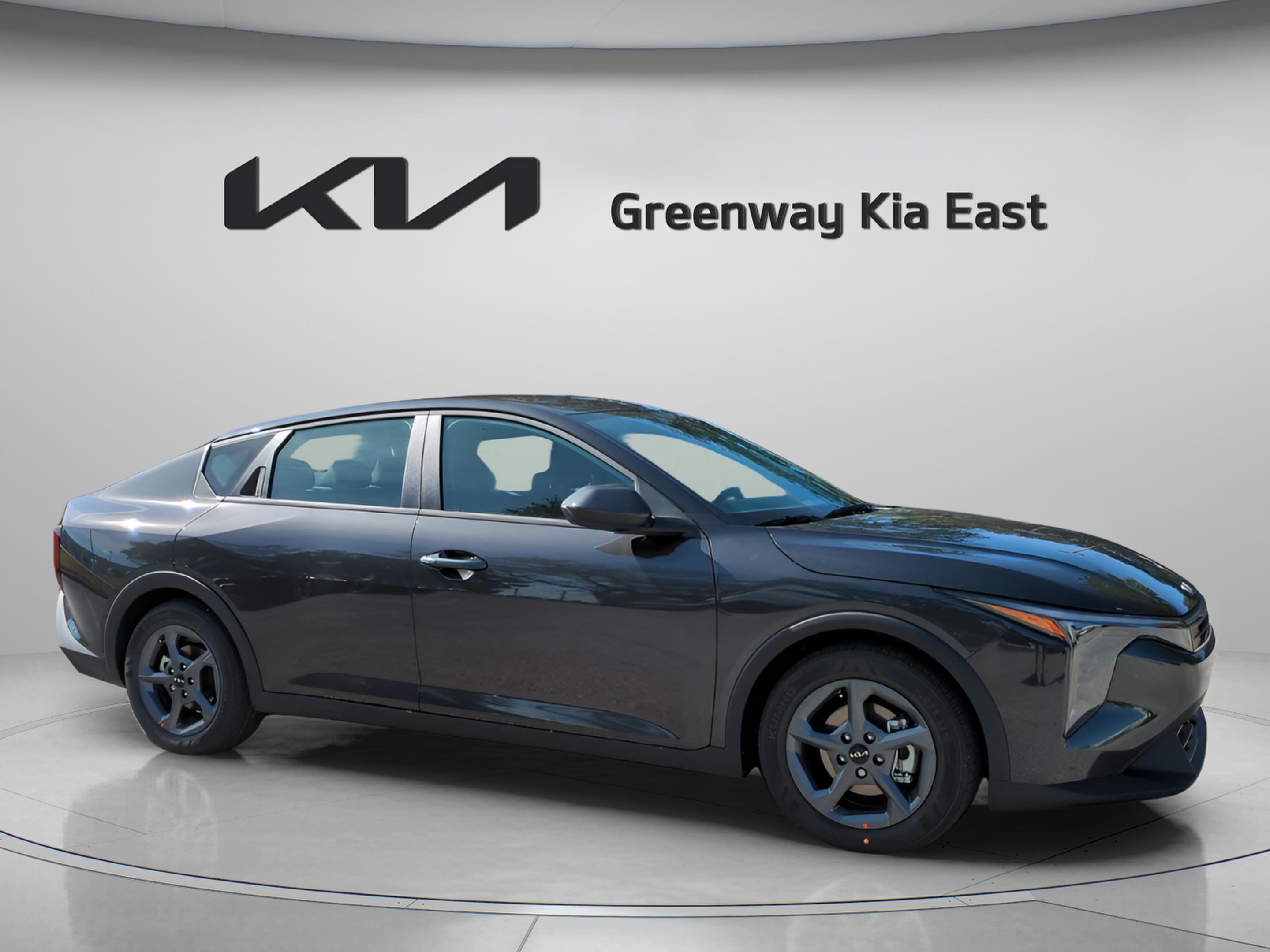 2025 Kia K4 LXS's photo