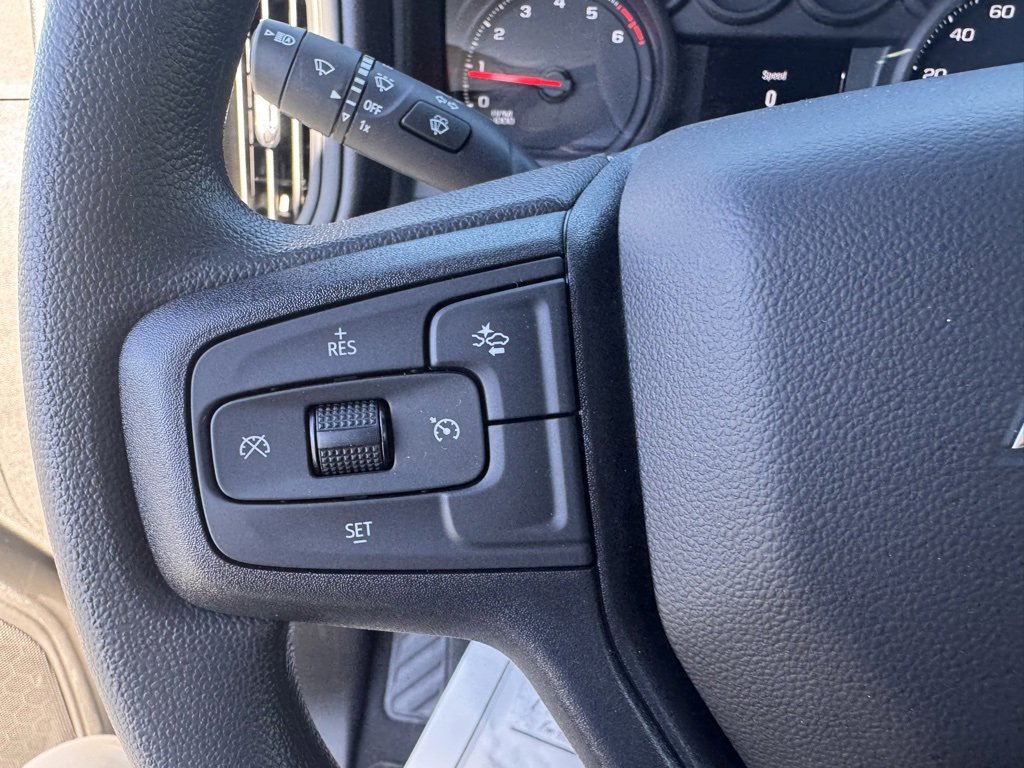 2026 Chevrolet Silverado 2500HD Custom photo 3