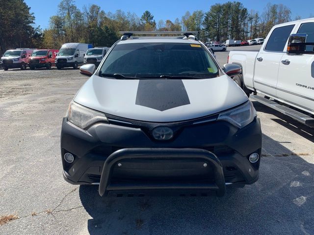 2016 Toyota RAV4 Hybrid Limited photo 2