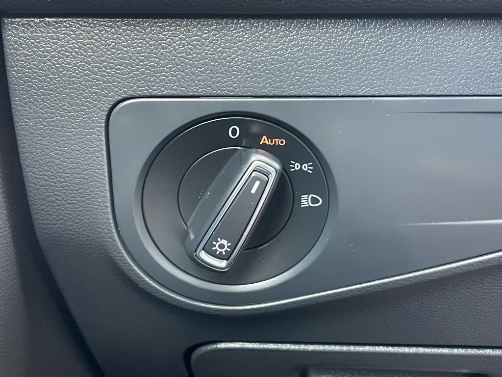 2022 Volkswagen Tiguan SE photo 16