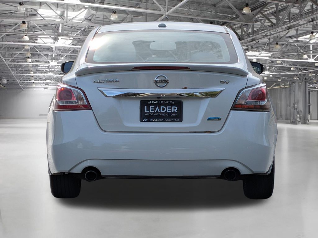2013 Nissan Altima 2.5 SV photo 5