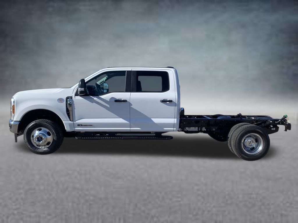 2025 Ford F-350 XL photo 4