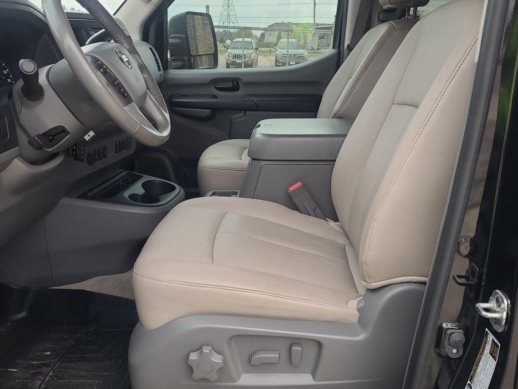 Used 2021 Nissan NV Passenger SL with VIN 5BZAF0AA3MN850286 for sale in Fergus Falls, Minnesota
