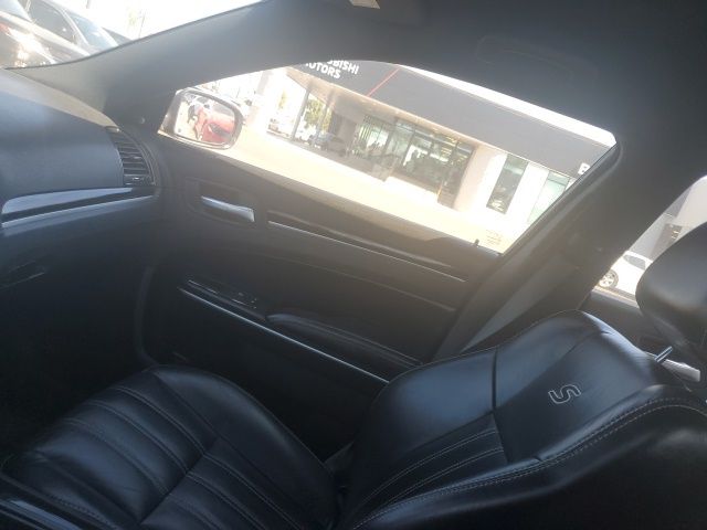 2021 Chrysler 300 S photo 19
