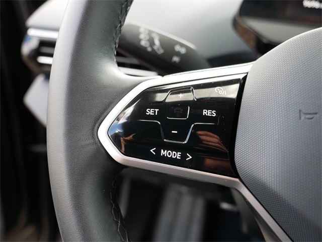 2024 Volkswagen ID.4 Standard photo 24