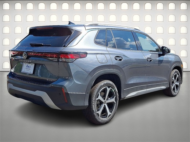 2025 Volkswagen Tiguan SE photo 4