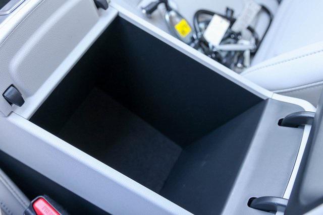 New 2025 Gray Hyundai SEL Convenience FWD image 14