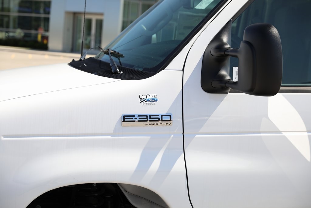 2025 Ford E-350 Base photo 4