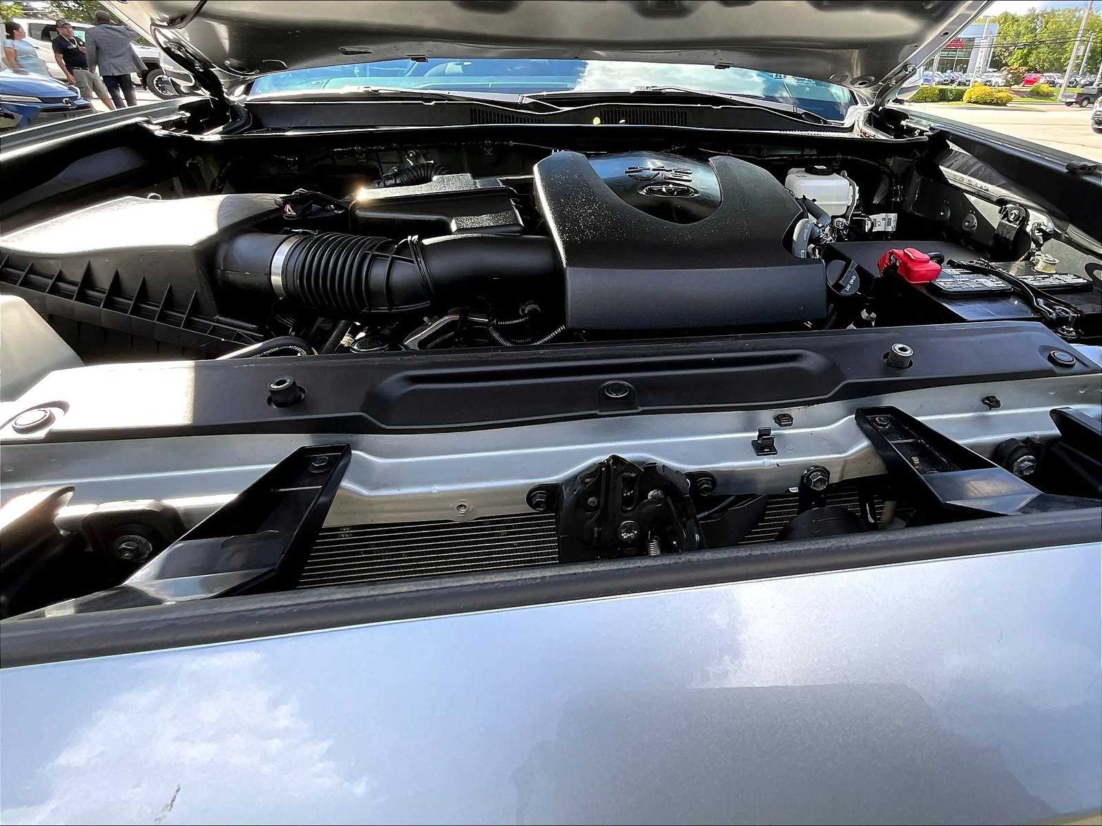 2023 Toyota Tacoma TRD photo 29