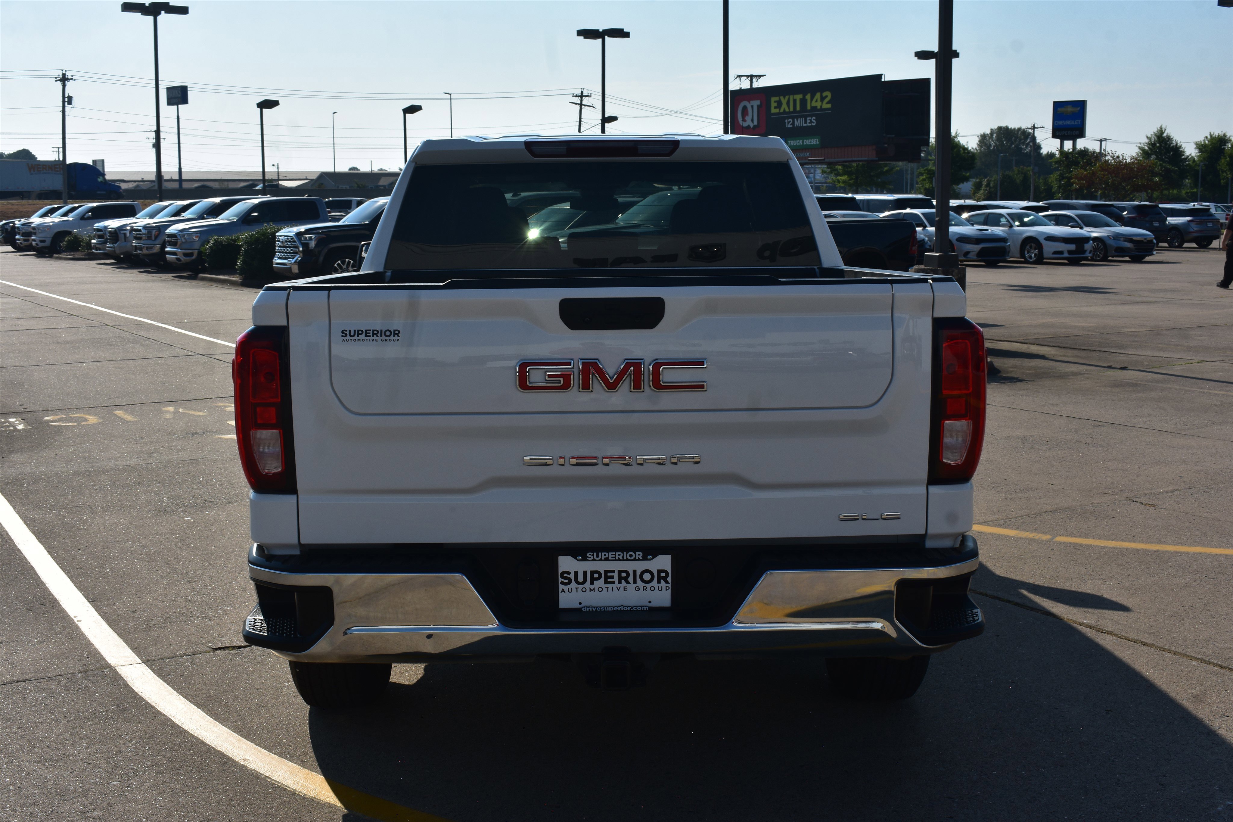 2024 Gmc Sierra 1500 SLE photo 3