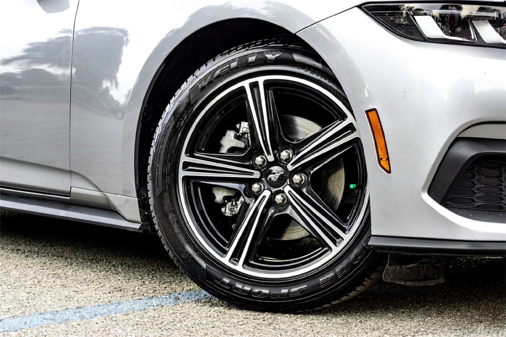 2024 Ford Mustang EcoBoost Premium photo 2