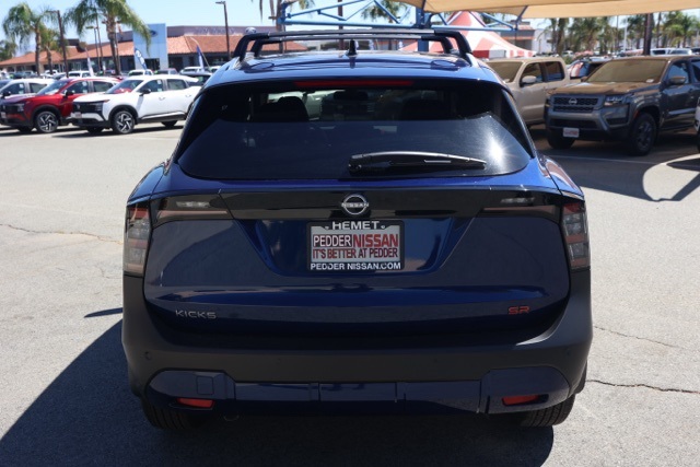 2026 Nissan Kicks SR photo 3