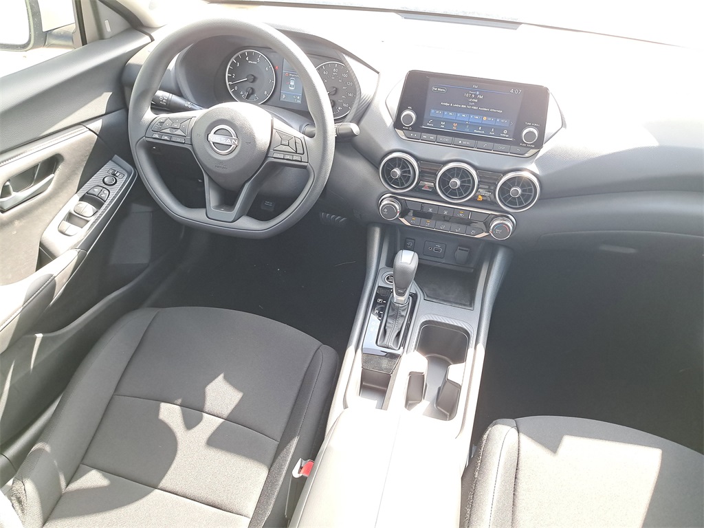 2025 Nissan Sentra S photo 13