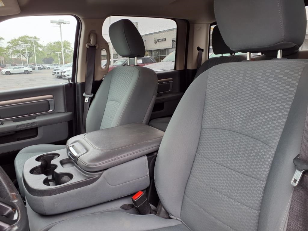 2020 Ram 1500 Classic SLT photo 12