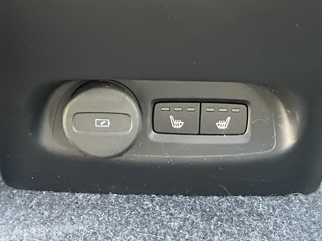 2022 Volvo C40 Recharge photo 9